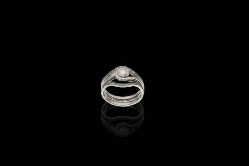 Main Ring  3.45 grams 18 carat Browns Lovers Embrace Diamond Ring