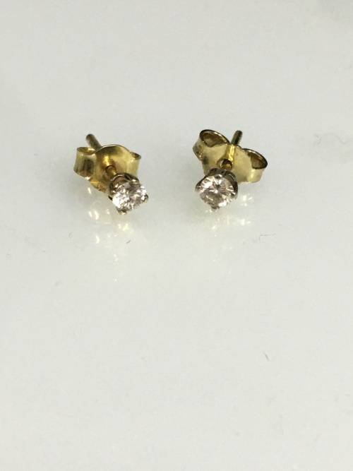 0.7 grams 9 carat Yellow Gold Diamond Studs