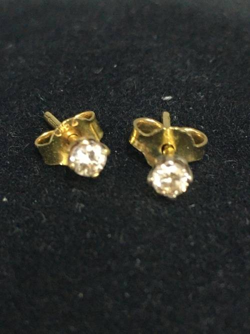 0.7 grams 9 carat Yellow Gold Diamond Studs