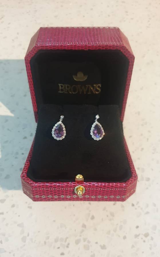 BROWNS true love jewelry set