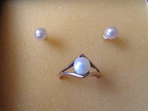 PEARL RING + EARRINGS .SEE SCANS READ ON.