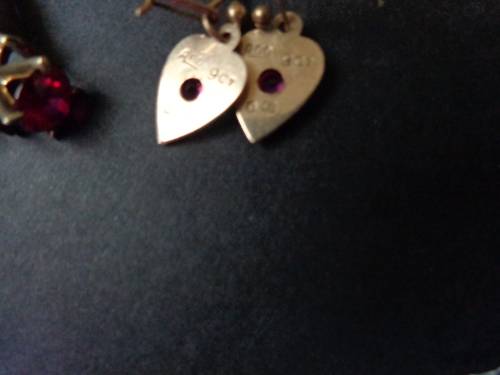 GOLD RING AND EARRING SET..SEE SCANS READ ON