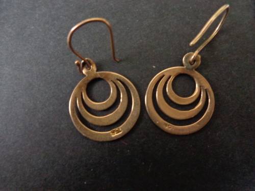 PAIR OF EARRINGS 9CT SEE SCANS READ ON.