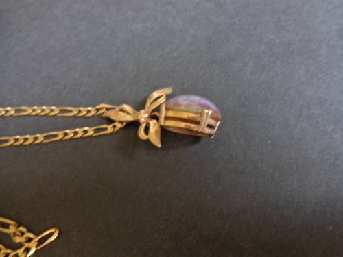 GREAT 60 CM 9CT GOLD CHAIN WITH 9CT PENDANT.SEE SCANS READ ON.