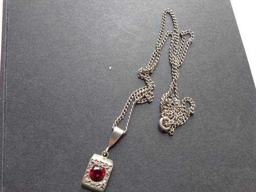 UNMARKED CHAIN WITH PENDANTSEE SCANS READ ON