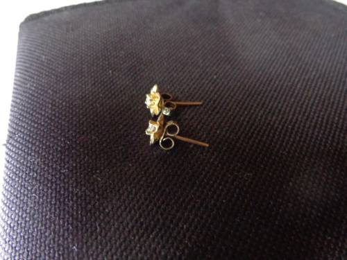 PIN EARRINGS BOTH MARKED 9CT ESTATE ITEMS SEE SCANS READ ON