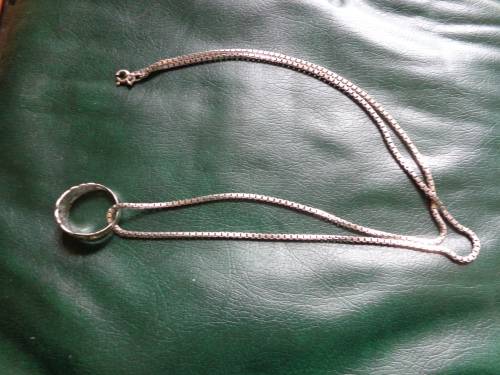 925 SILVER CHAIN AND RING SEE SCANS READ ON