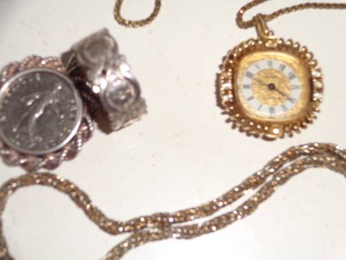 ESTATE ITEMS (JOBLOT)SEE SCANS READ ON