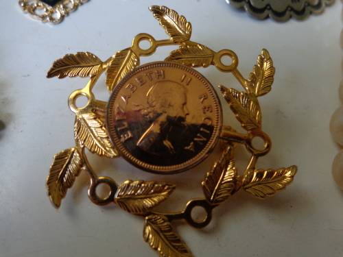 ESTATE ITEMS (JOBLOT)SEE SCANS READ ON