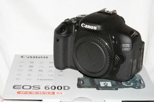 Canon EOS 600D Digital SLR Body ***18 megapixels*** Flip Screen !!!