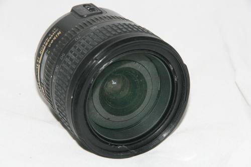 Nikon AF 24-85mm f/3.5-4.5 G FX ***lens not clean inside***
