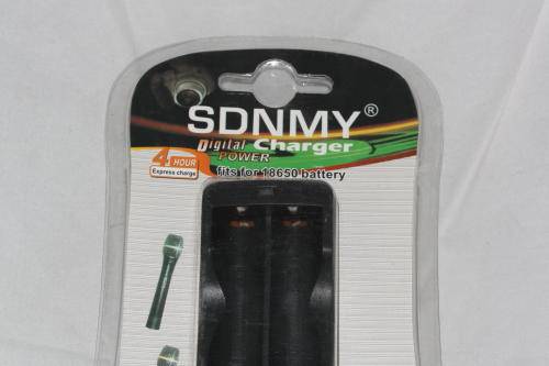 Charger for 18650 Flashlight Battery S-616
