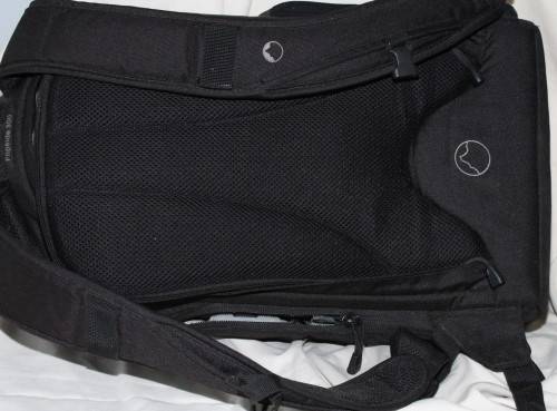 Lowepro Flipside 300 Backpack Bag ***Ideal for camera body with a long lens like 150-600mm***