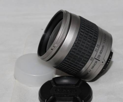 Nikon AF 28-80mm f/3.3-5.6 G