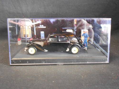 Citroen traction II Model car at gas station in display case @ CRAZY R1 start