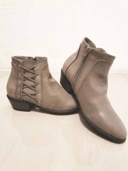 ***PU Leather !!! SUPERIOR QUALITY!!! Ankle Boots *** Superior Comfort Sizes 5**6**8**9** Grey