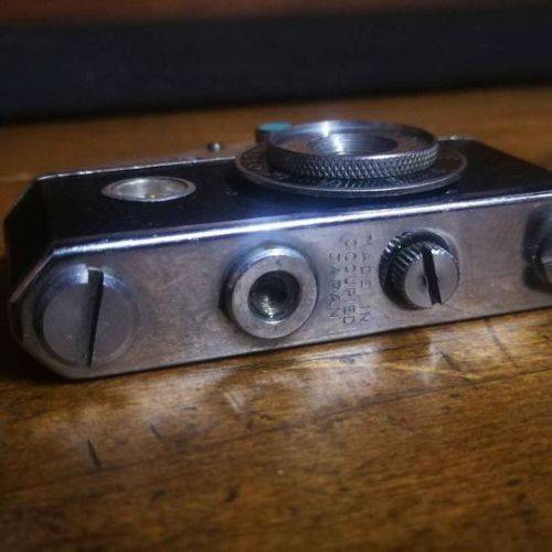 Vintage 1950`s Conti- Lite Camera Style Table Oil Lighter.