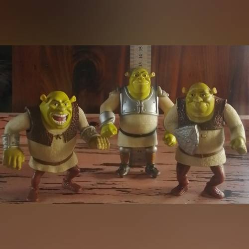 3 Shrek Figures