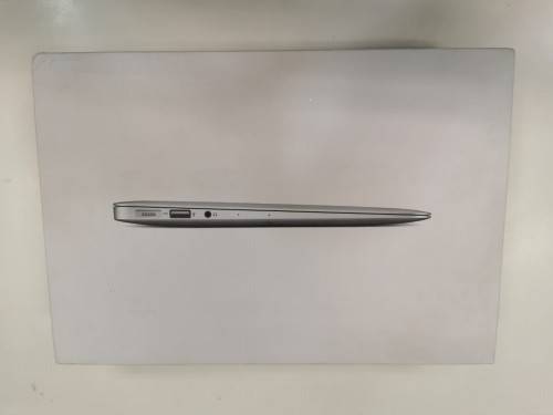 Apple Macbook Air 11 inch i5 1.6ghz 4gb ram 128gb hd in totally brand new condition