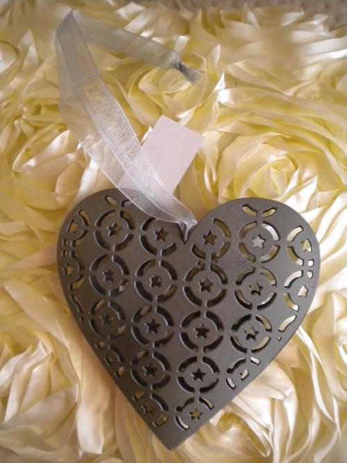 Gray Hanging Iron Hearts - Decorative Wall Hanging