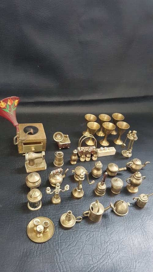 Job lot miniture brass figures bid for all!!!!