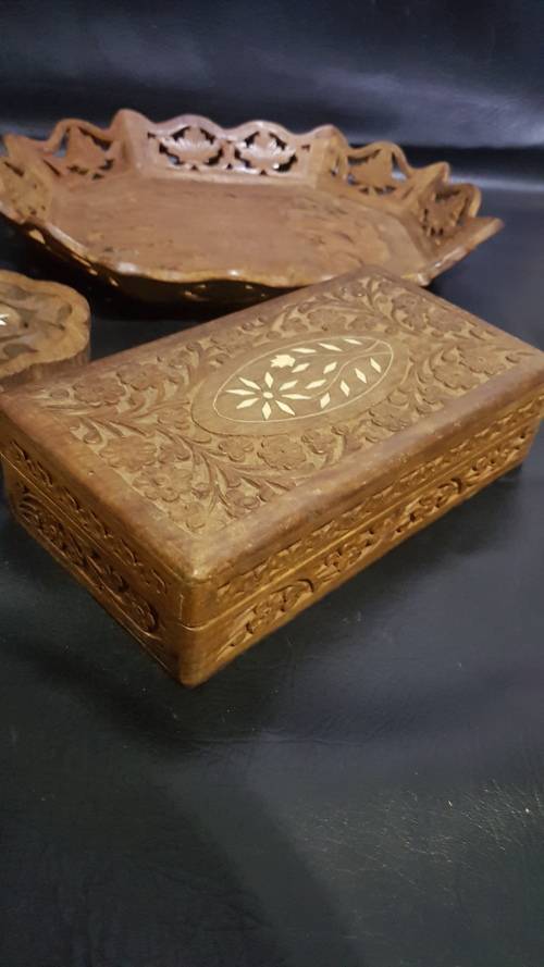 Beatifull hand carved wooden items bid for all!!!!