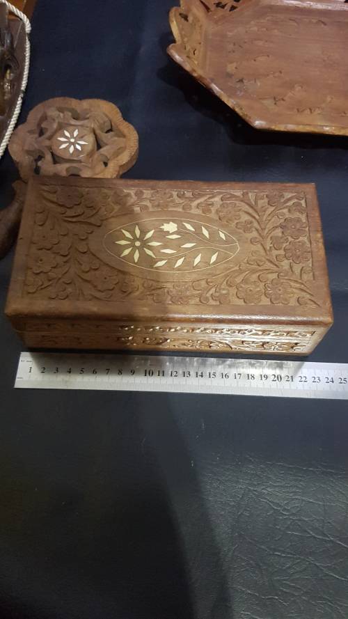 Beatifull hand carved wooden items bid for all!!!!