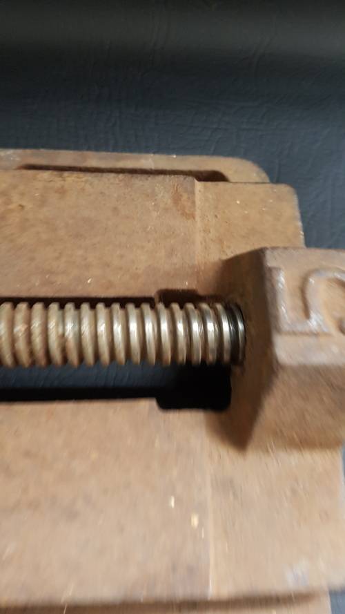 Large drill press vice a but rusted but still working 100%!!!!!!