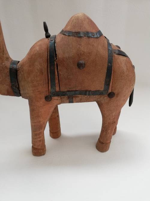 Large wooden camel!!!