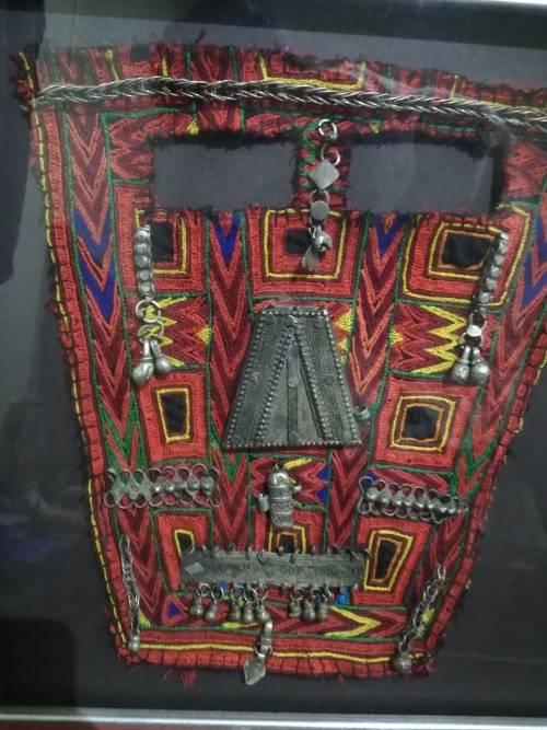 Large Beatifull framed African art!!!!