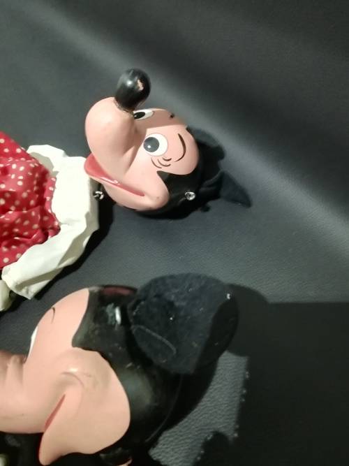 Micky and miny mouse puppets bid for both 25cm in length!!!!