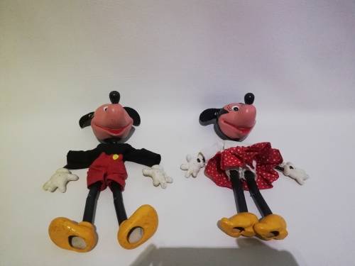 Micky and miny mouse puppets bid for both 25cm in length!!!!
