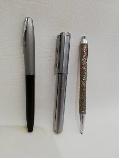 2 SHEAFFER pens made in the USA and a Israel pen bid for all needs to be refilled!!!!