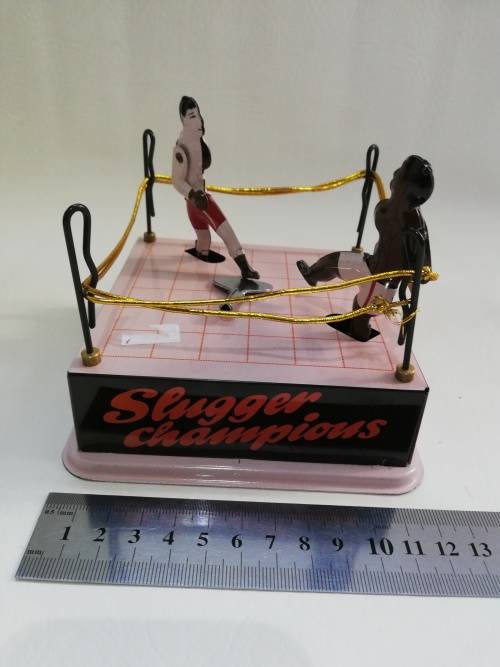 Rare mint condition Sluggers champion tin toy with key winds up working!!!!!!