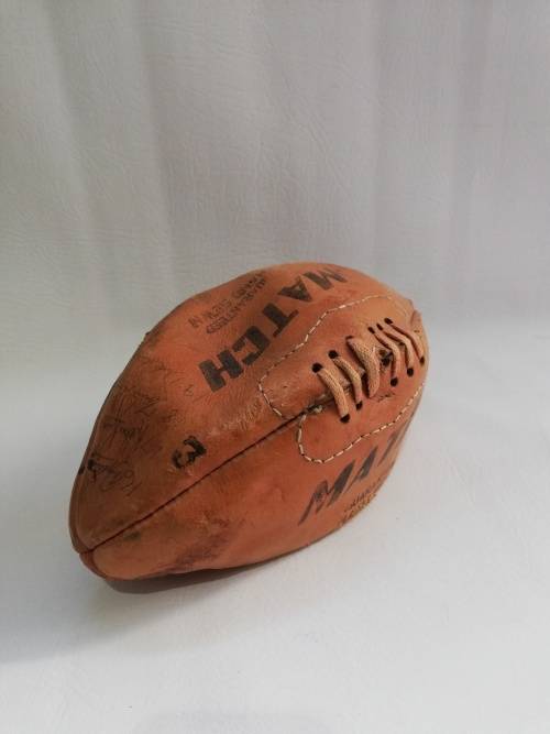 Rare vintage leather SPRINGBOK ball signed SA vs France!!!!!!!