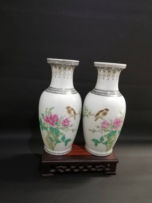 Two beautiful Highly detailed vases with stand bid for both!!!!!