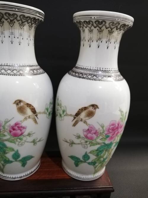 Two beautiful Highly detailed vases with stand bid for both!!!!!