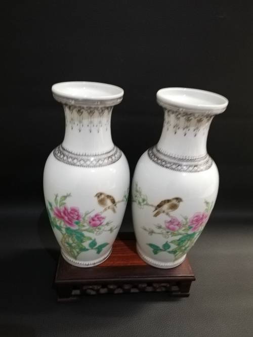 Two beautiful Highly detailed vases with stand bid for both!!!!!