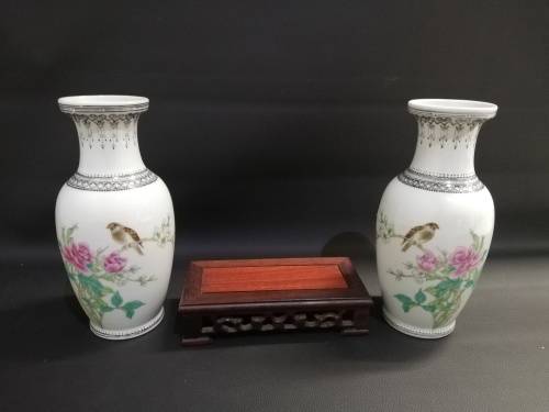 Two beautiful Highly detailed vases with stand bid for both!!!!!