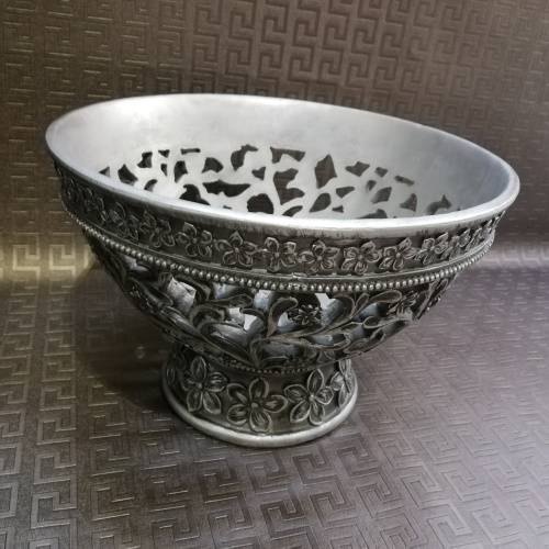 Stunning large highly detailed bowl!!!!!