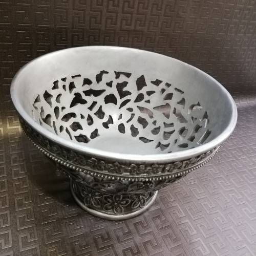 Stunning large highly detailed bowl!!!!!