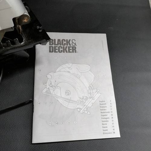 Barely used Black and Decker circular saw 100% working condition!!!!