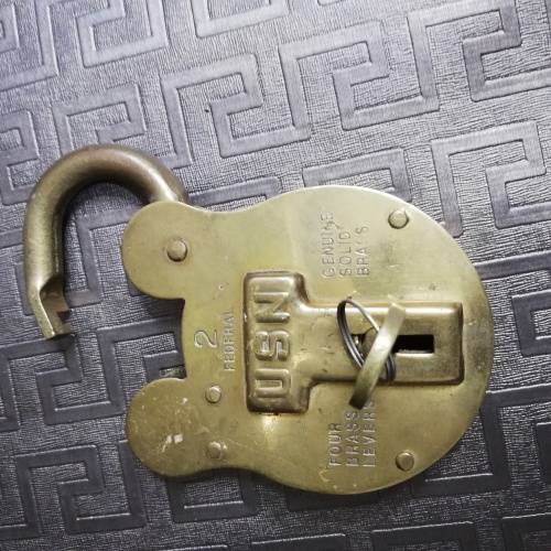 Rare USN lock made by W. BELL and Sons Ltd Philadelphia looks works with key!!!!