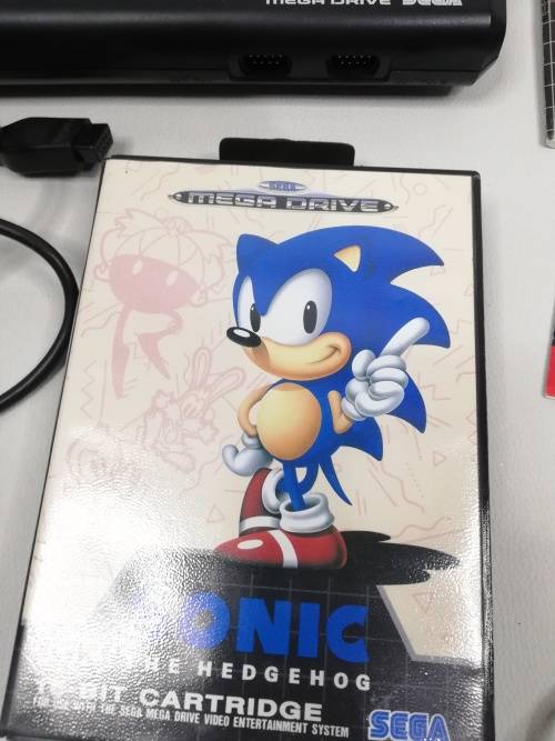 SUPER RARE SEGA MEGA DRIVE 1 WITH BOX AND SONIC GAME TESTED WORKING 100%!!!!!
