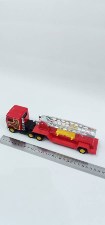 VINTAGE BUDDY L FIRE TRUCK AND TRAILER MADE IN JAPAN TIN PLATE AND PLASTIC