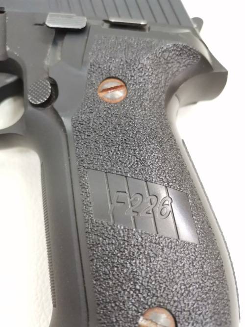 Realistic metal team 6 9mm Para sig f226 gas gun for spairs  and missing magazine box not tested!!!!