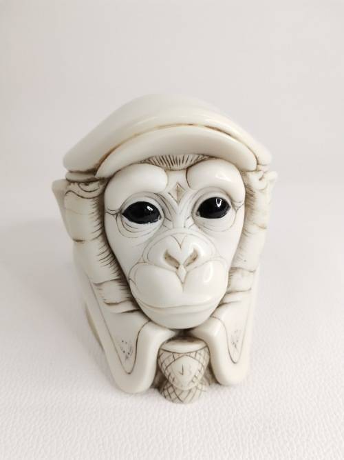 SUPER RARE MOST  DESIRABLE JOHN BICCARD CRUSHED MARBLE  SCULPTURE PIE FACE 10CM TALL!! !!!!