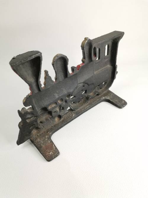 SOLID CAST IRON TRAIN 26CM IN LENGTH!!!!