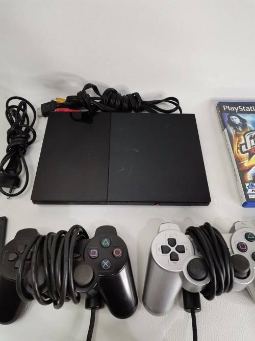 SONY PLAYSTATION 2 COMPLETE WORKING 100%