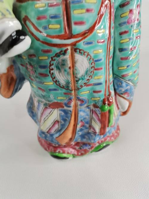 LARGE HIGHLY DETAILED CHINESE 34CM LARGE FIGURE NOT DAMAGED!!!!